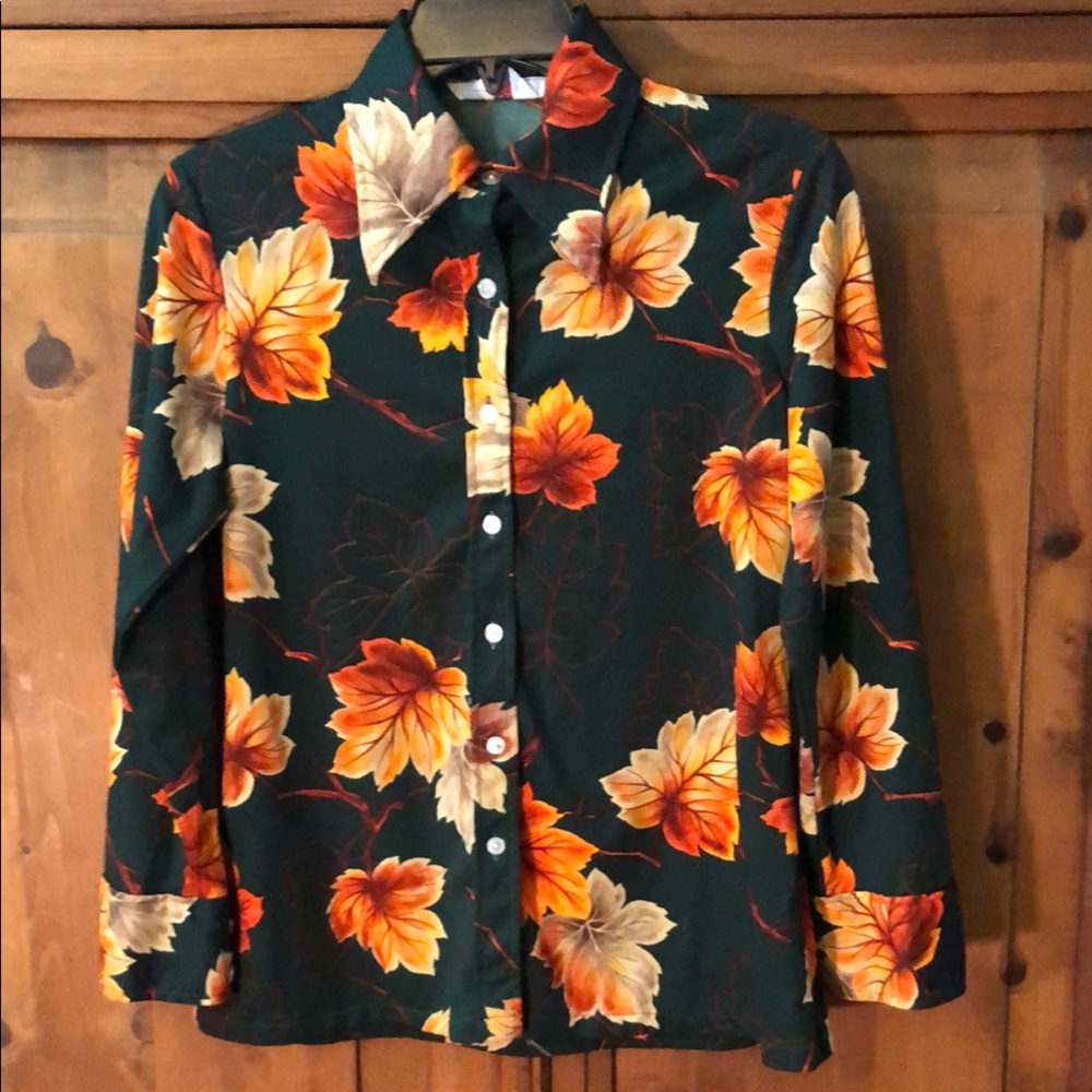 Vintage Dagger Collar Floral Button-Up Shirt